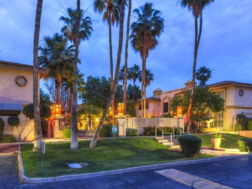 Mountain Vista Resort: Gated Community with Pools and Hiking Access Phoenix Exterior photo